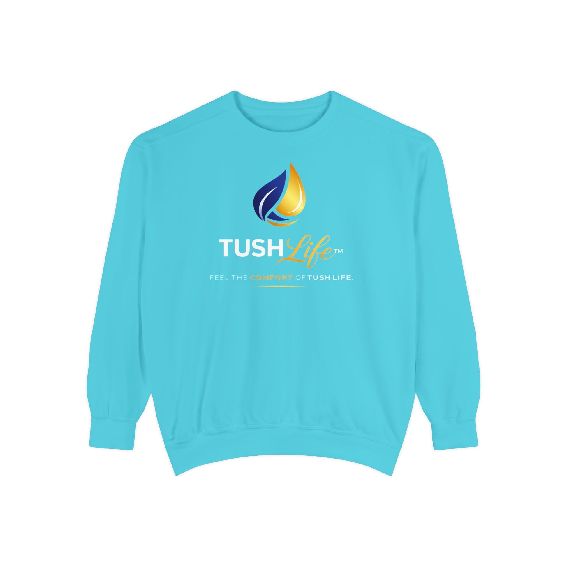 Sudadera Cozy Coral de TushLife en color coral, de tela suave y cómoda, diseñada por Printify para un estilo casual.