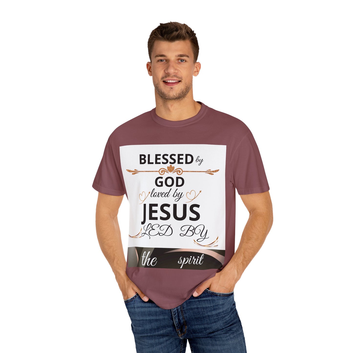 Camiseta unisex "Blessed by God" de Printify, camiseta de color teñido para iglesia, familia y viajes, ropa de fe cristiana.