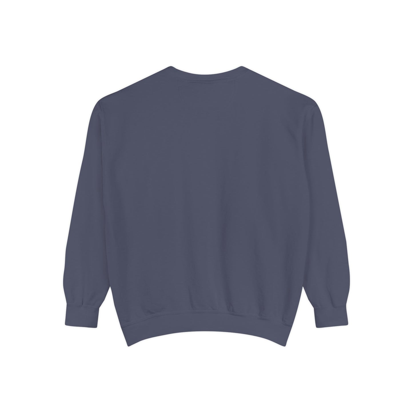 Sudadera cozy coral de TushLife con teñido de prenda, suave y cómoda, diseñada por Printify, vista en la imagen.