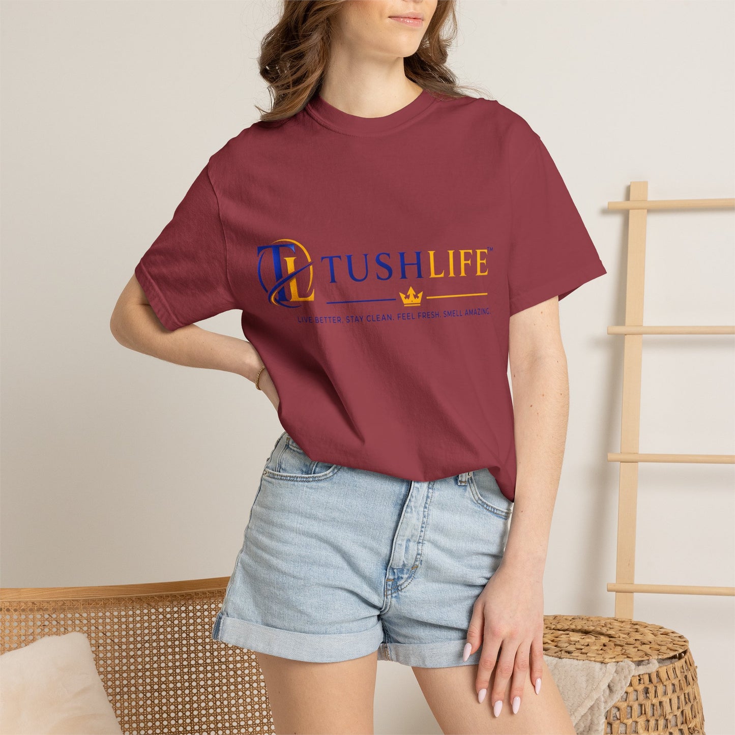 Camisa TUSHLIFE de algodón premium de Printify, camiseta cómoda para uso diario, vista frontal con cuello y mangas cortas.