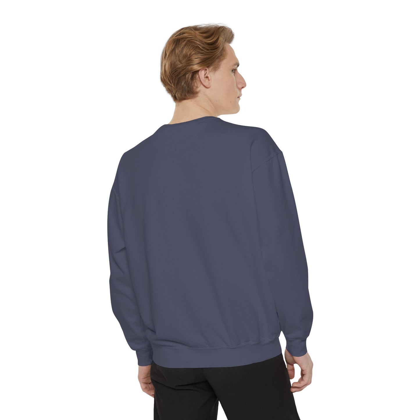 Sudadera TushLife Cozy Coral con color lavado, de Printify, mostrando un estilo cómodo y moderno en tejido suave.