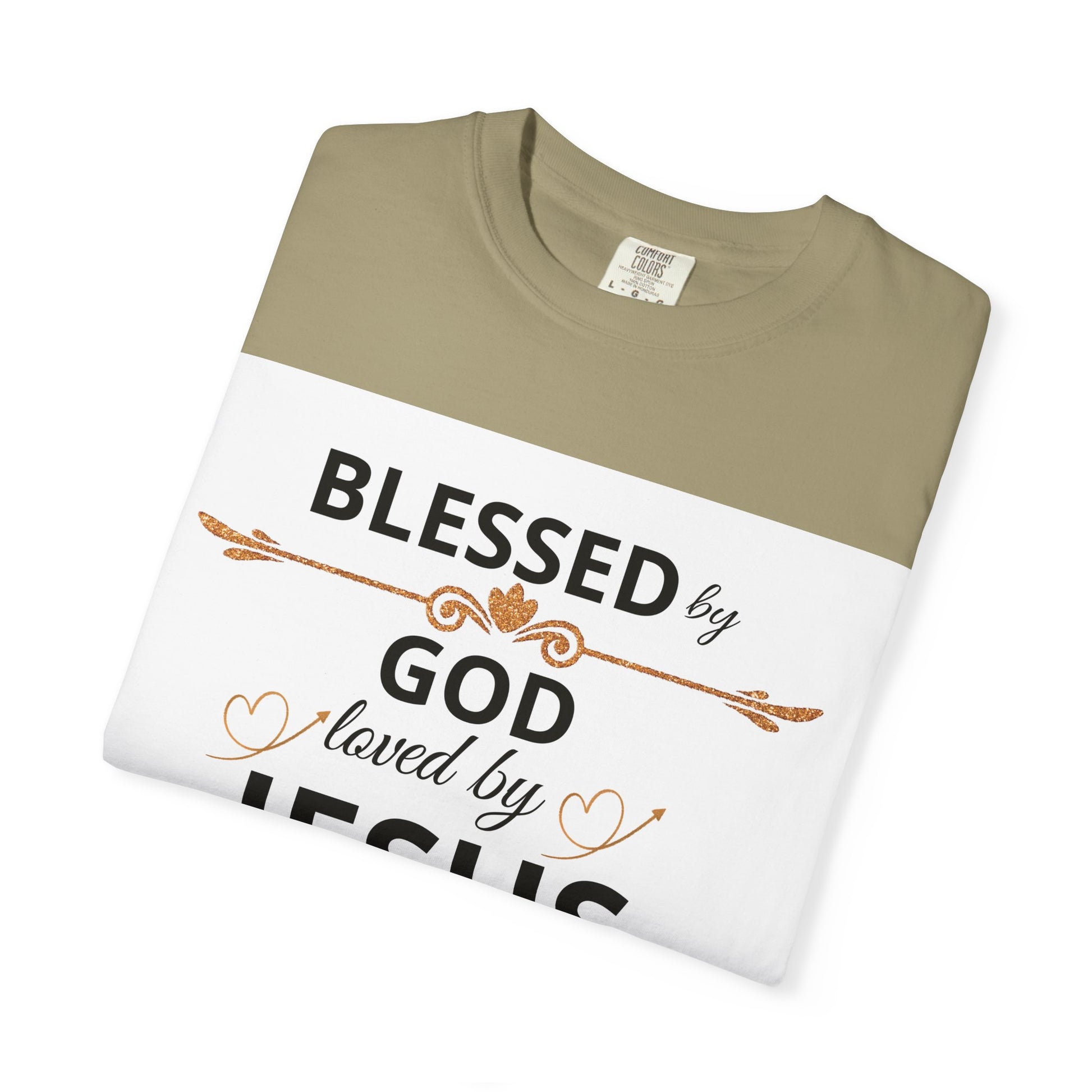 Camiseta unisex "Blessed by God" de Printify, vestir de color lavado, con mensaje religioso para iglesia, familia o viajes.