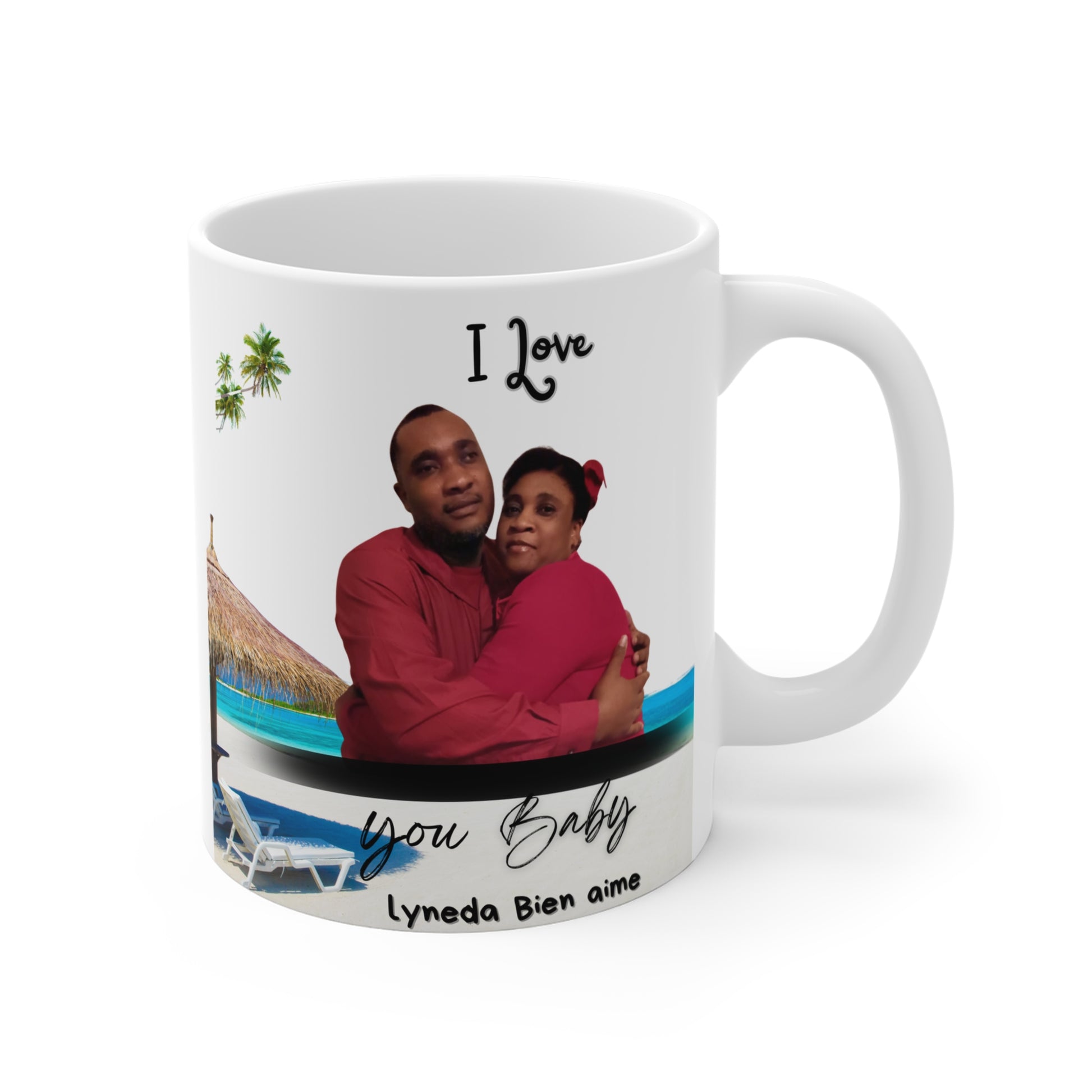 Taza personalizada de amor de 11 oz de Printify con diseño romántico para parejas, ideal para regalos de aniversario o cumpleaños.