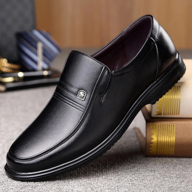 Zapatos formales de cuero para hombre de Dreamblue, mocasines y slip-ons cómodos en tamaño 38-46.