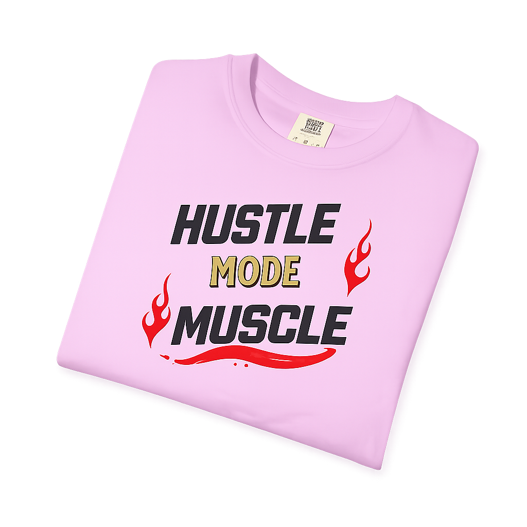 Camiseta de manga corta Hustle Mode Muscle de Printify con diseño motivacional para gimnasio, en color negro con texto en la parte frontal.